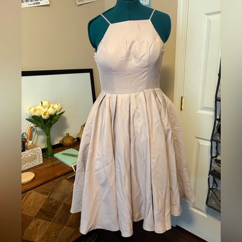 Chi Chi London Bisque/Mauve Dress - Size 6